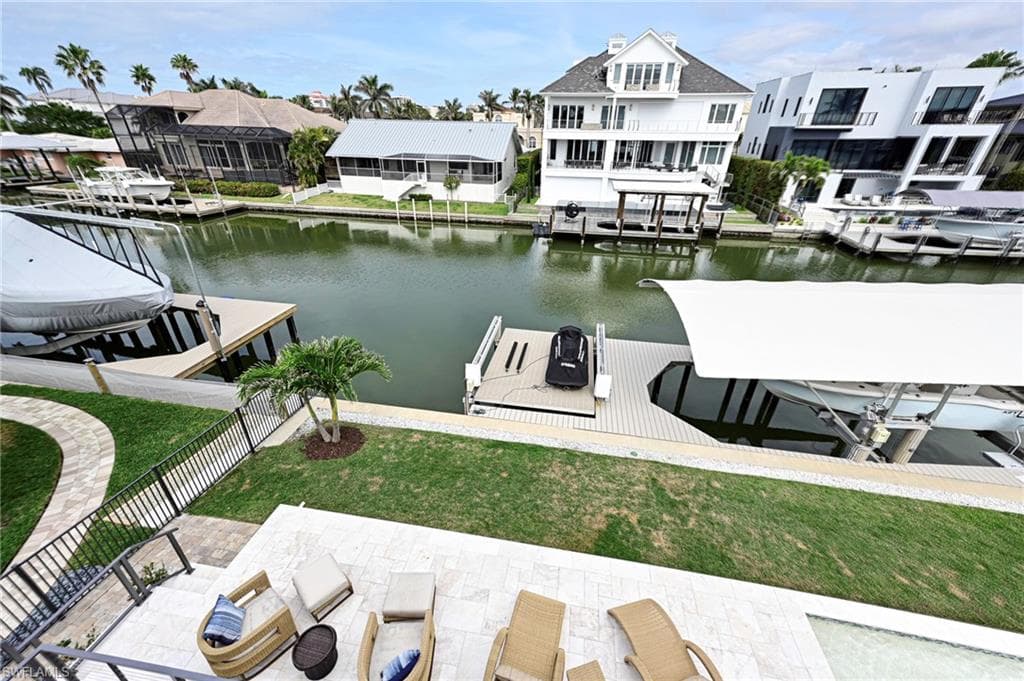 271 Bayview Ave, Naples, FL 34108-32