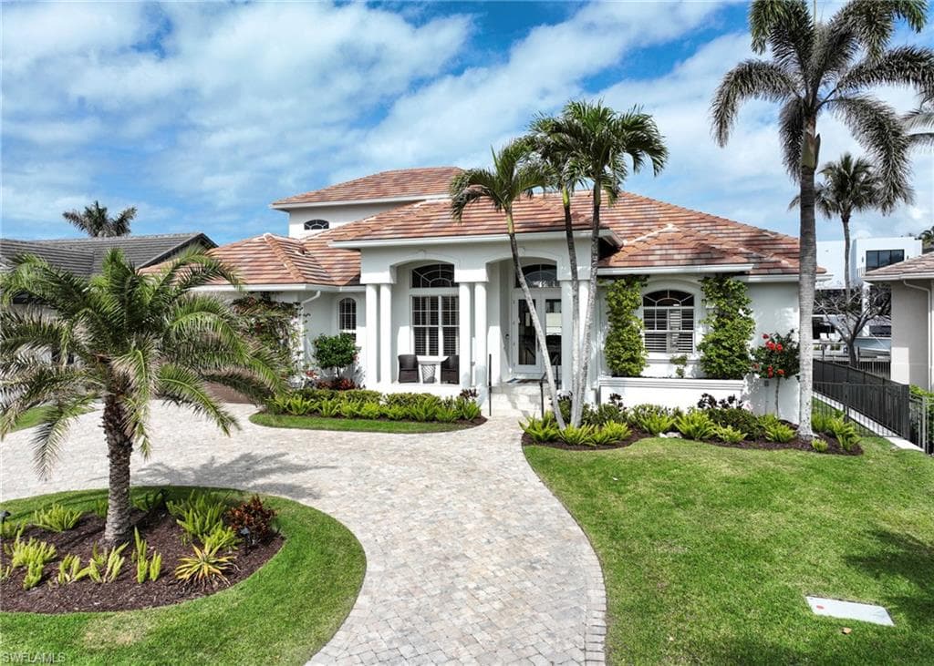 271 Bayview Ave, Naples, FL 34108-36