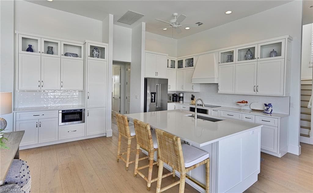 271 Bayview Ave, Naples, FL 34108-8