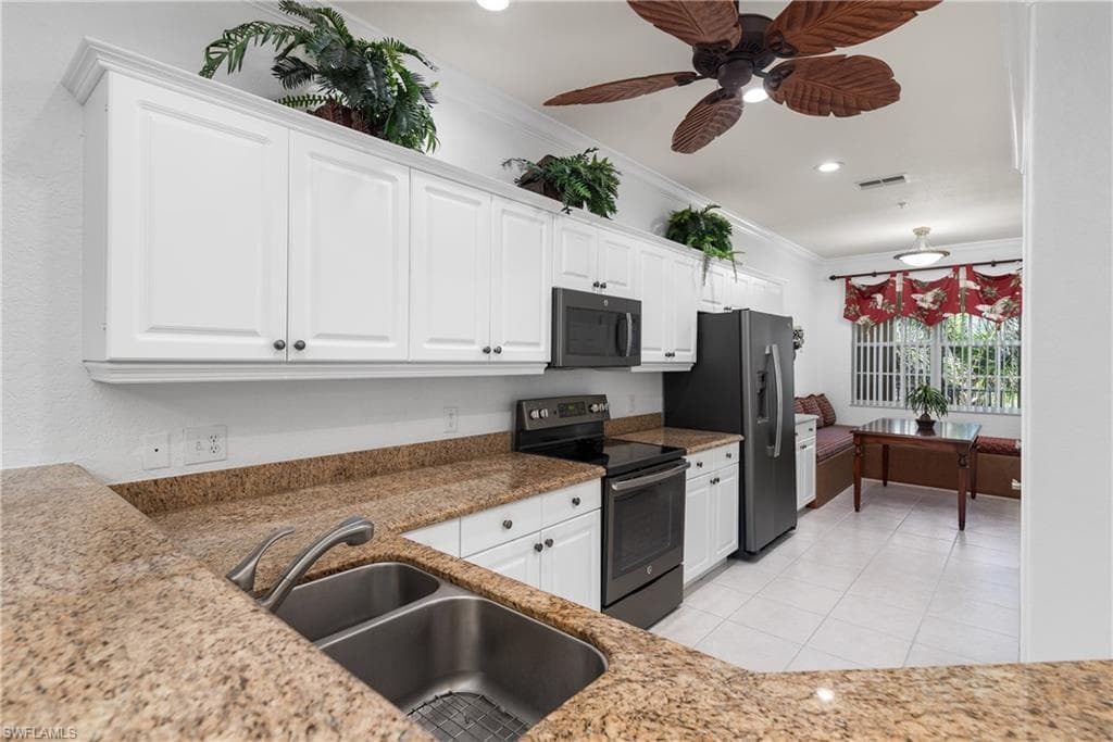4844 Hampshire Ct 305, Naples, FL 34112-10