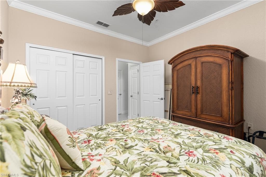 4844 Hampshire Ct 305, Naples, FL 34112-21