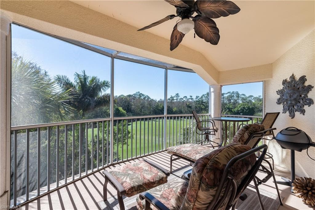 4844 Hampshire Ct 305, Naples, FL 34112-4