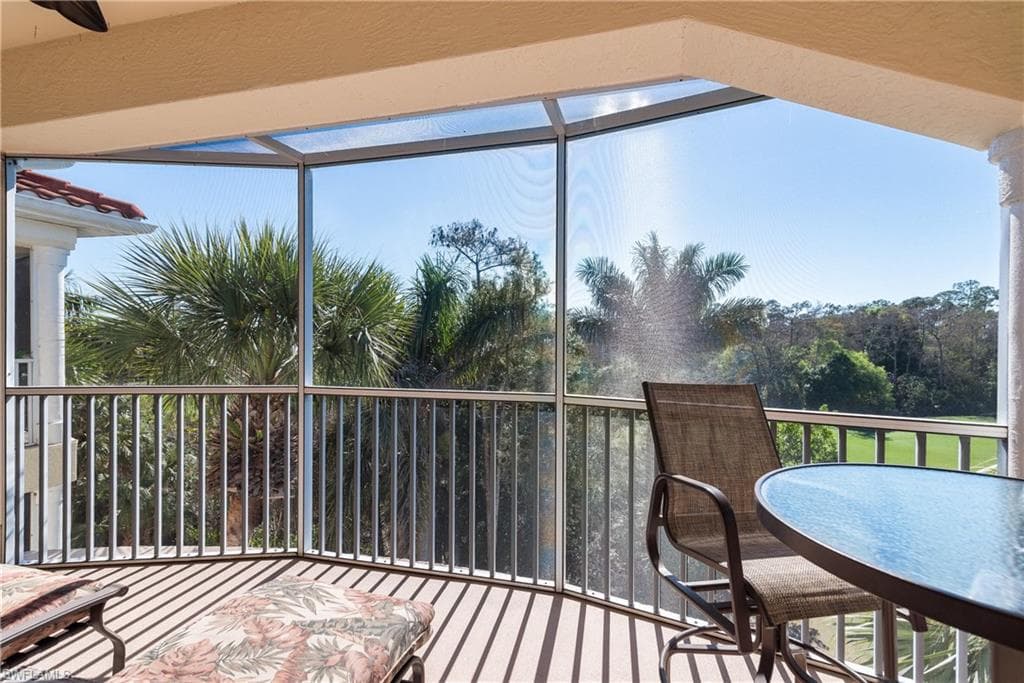 4844 Hampshire Ct 305, Naples, FL 34112-6