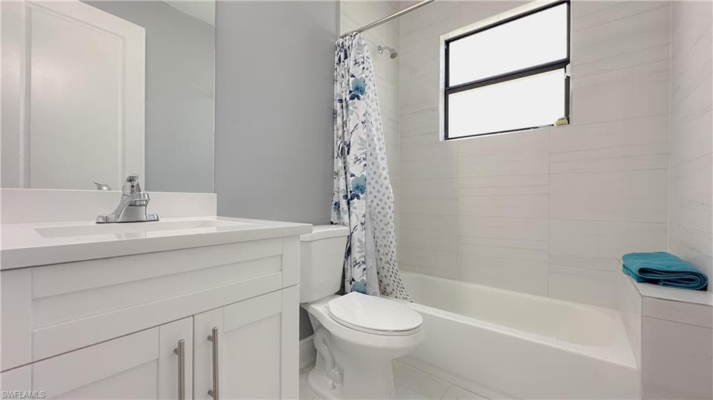 2936 16th Ave SE, Naples, FL 34117-16