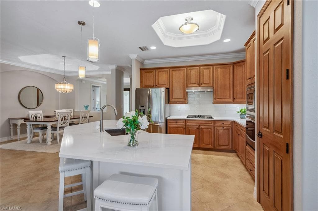 3058 Aviamar Cir, Naples, FL 34114-9