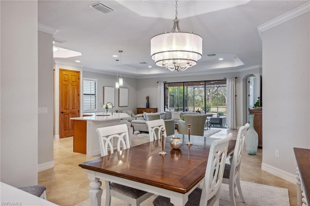 3058 Aviamar Cir, Naples, FL 34114-10