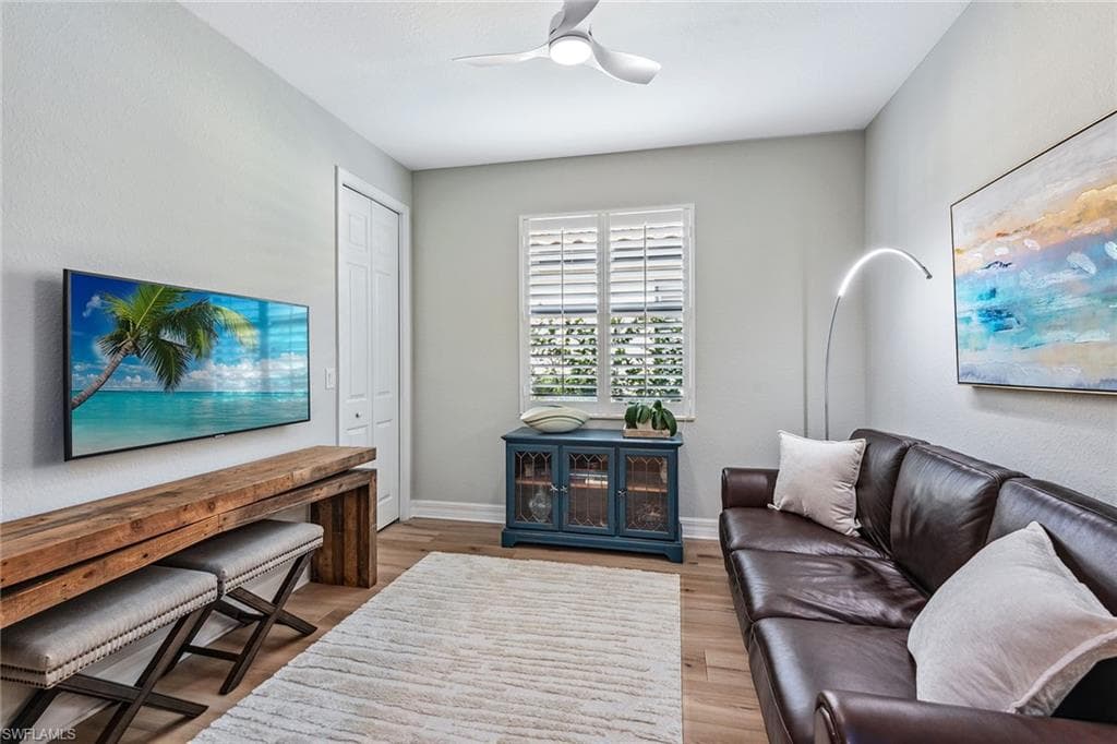 3058 Aviamar Cir, Naples, FL 34114-16