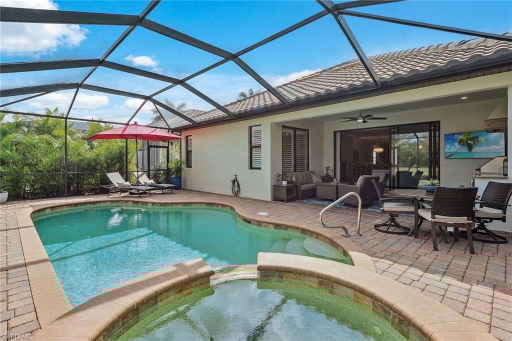 3058 Aviamar Cir, Naples, FL 34114-20