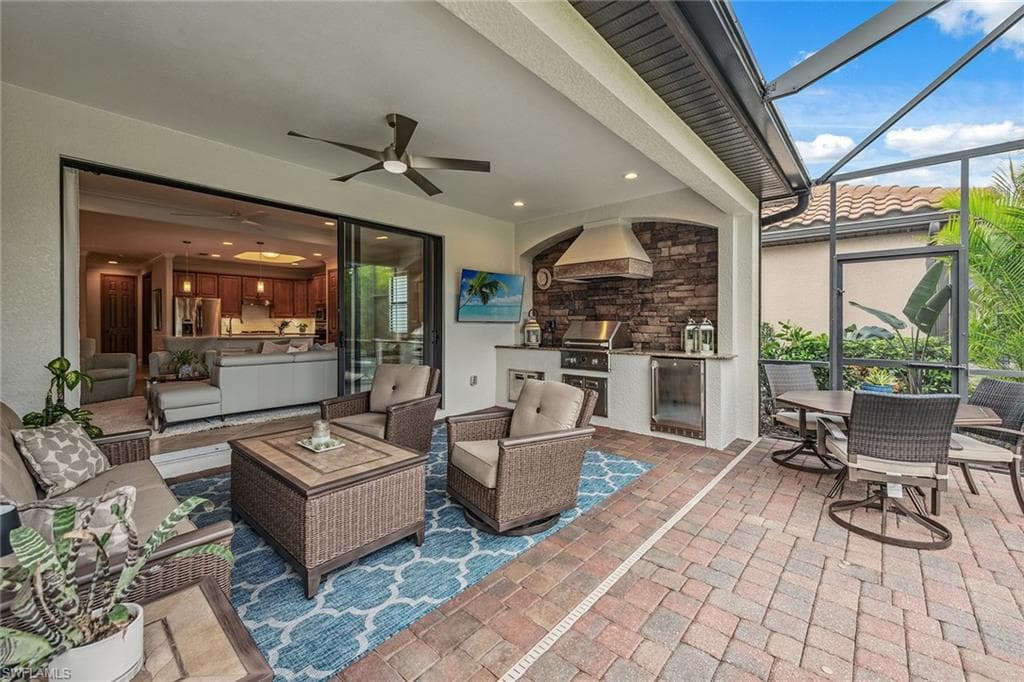 3058 Aviamar Cir, Naples, FL 34114-24