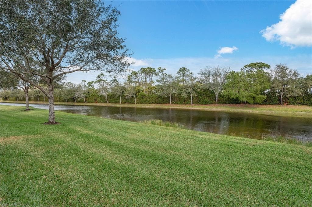 3058 Aviamar Cir, Naples, FL 34114-26