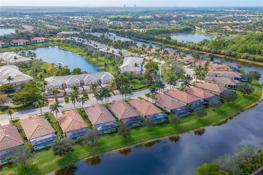 3058 Aviamar Cir, Naples, FL 34114-30