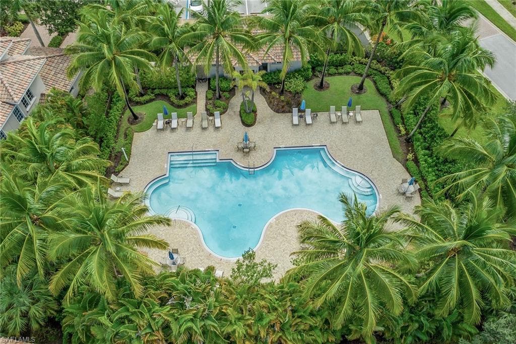 3058 Aviamar Cir, Naples, FL 34114-33