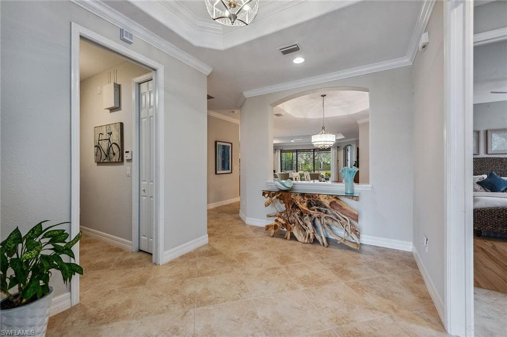 3058 Aviamar Cir, Naples, FL 34114-4