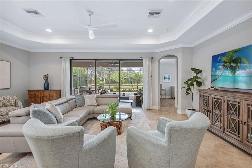 3058 Aviamar Cir, Naples, FL 34114-4