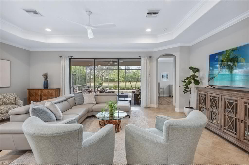 3058 Aviamar Cir, Naples, FL 34114-5