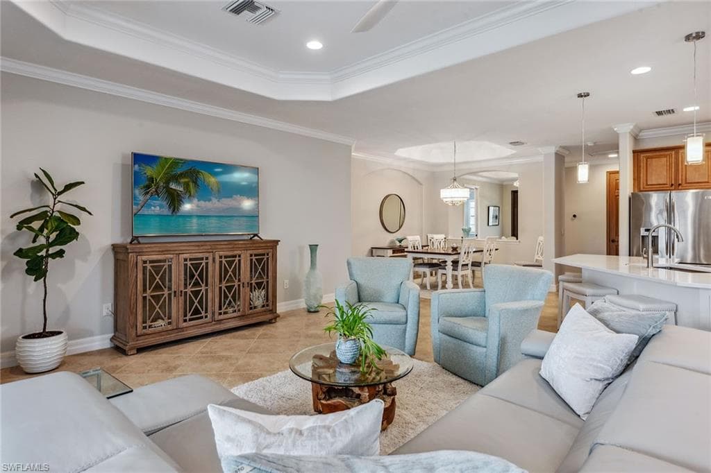 3058 Aviamar Cir, Naples, FL 34114-7