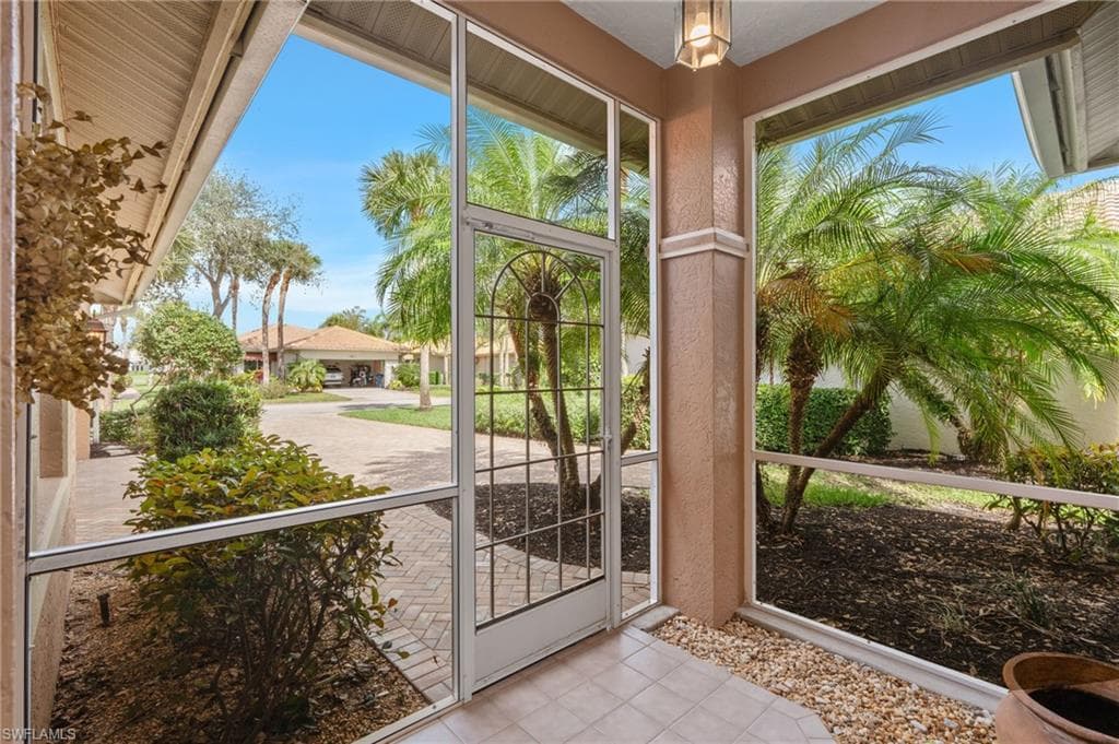 13610 Southampton Dr, Bonita Springs, FL 34135-4