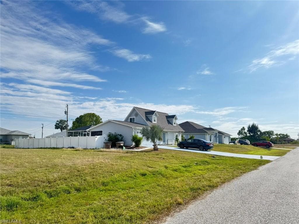 937 5th Pl, Cape Coral, FL 33993-1