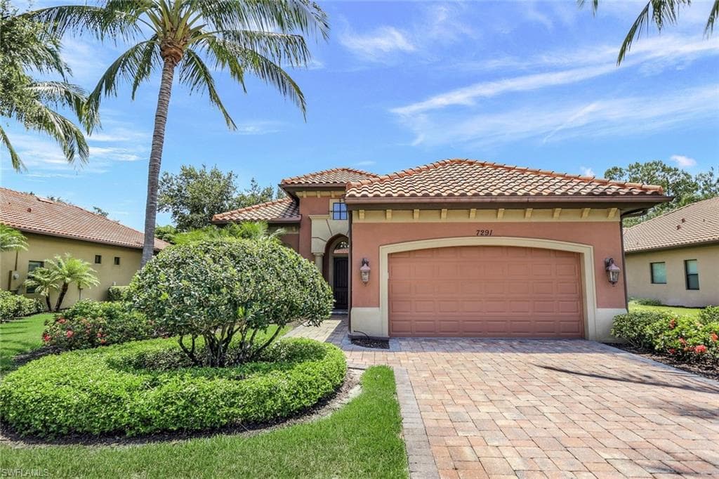 7291 Acorn Way, Naples, FL 34119-2