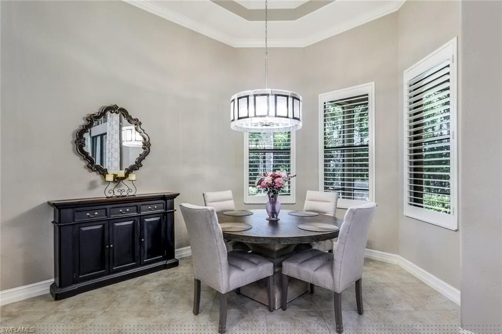 7291 Acorn Way, Naples, FL 34119-7