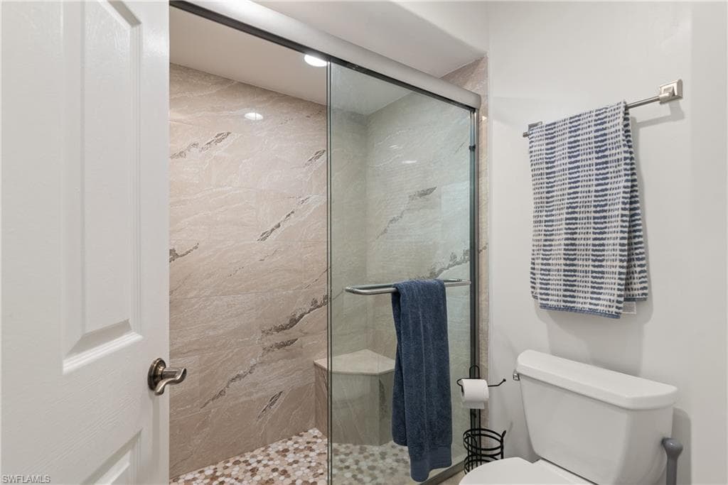 13046 Amberley Ct 605, Bonita Springs, FL 34135-13
