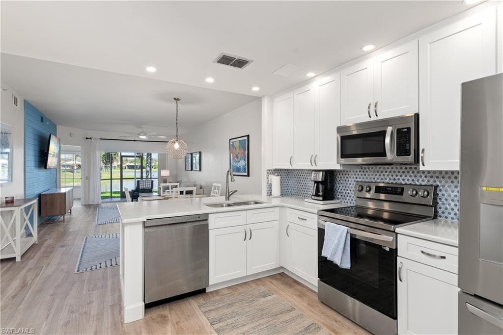 13046 Amberley Ct 605, Bonita Springs, FL 34135-8