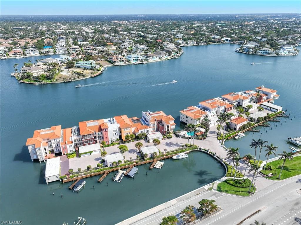 4000 Gulf Shore Blvd N 500, Naples, FL 34103-1