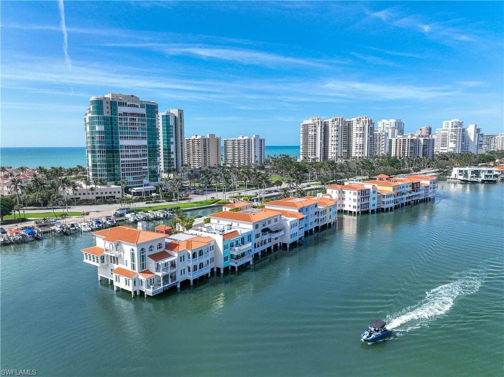 4000 Gulf Shore Blvd N 500, Naples, FL 34103-4