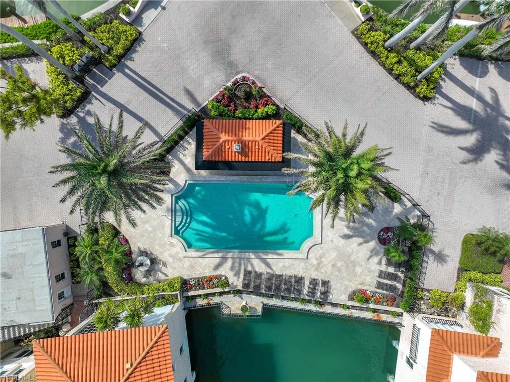 4000 Gulf Shore Blvd N 500, Naples, FL 34103-7