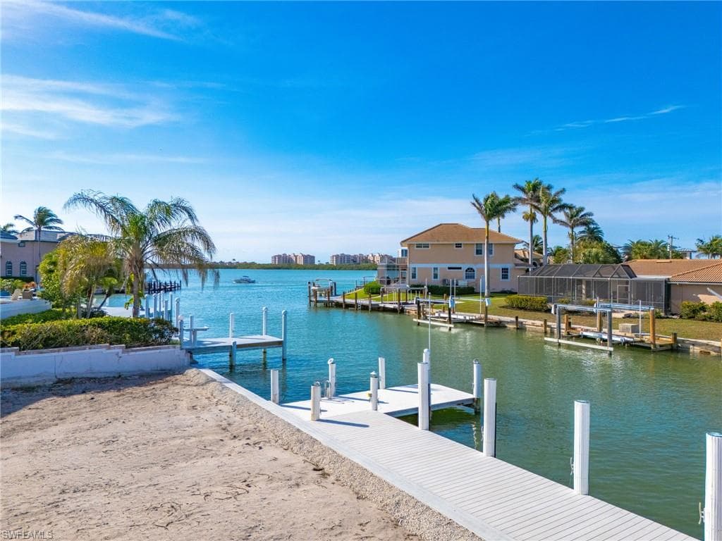 818 Elm Ct, Marco Island, FL 34145-18