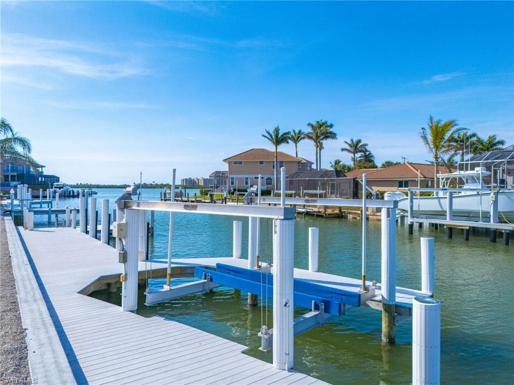 818 Elm Ct, Marco Island, FL 34145-20