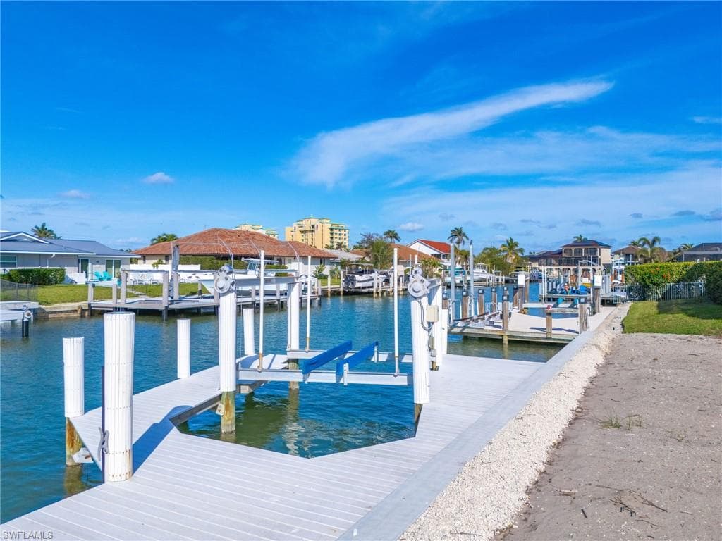 818 Elm Ct, Marco Island, FL 34145-24
