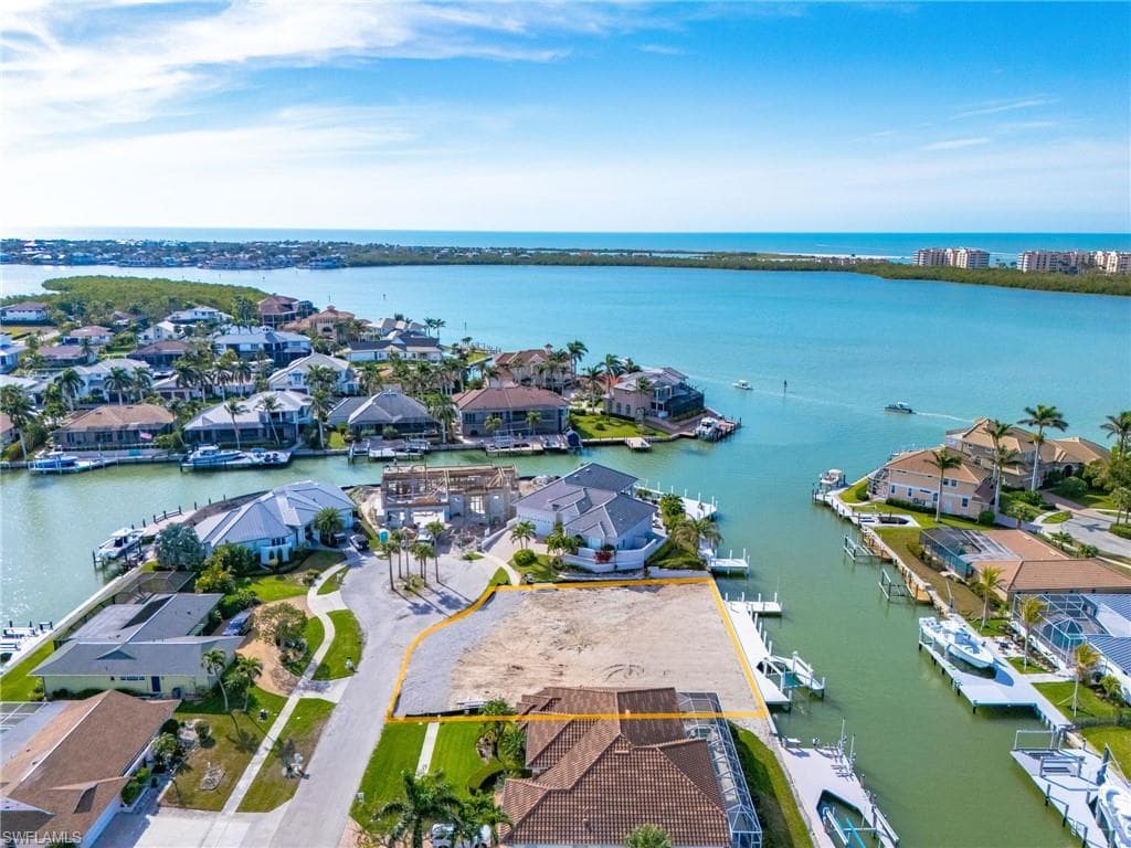 818 Elm Ct, Marco Island, FL 34145-2