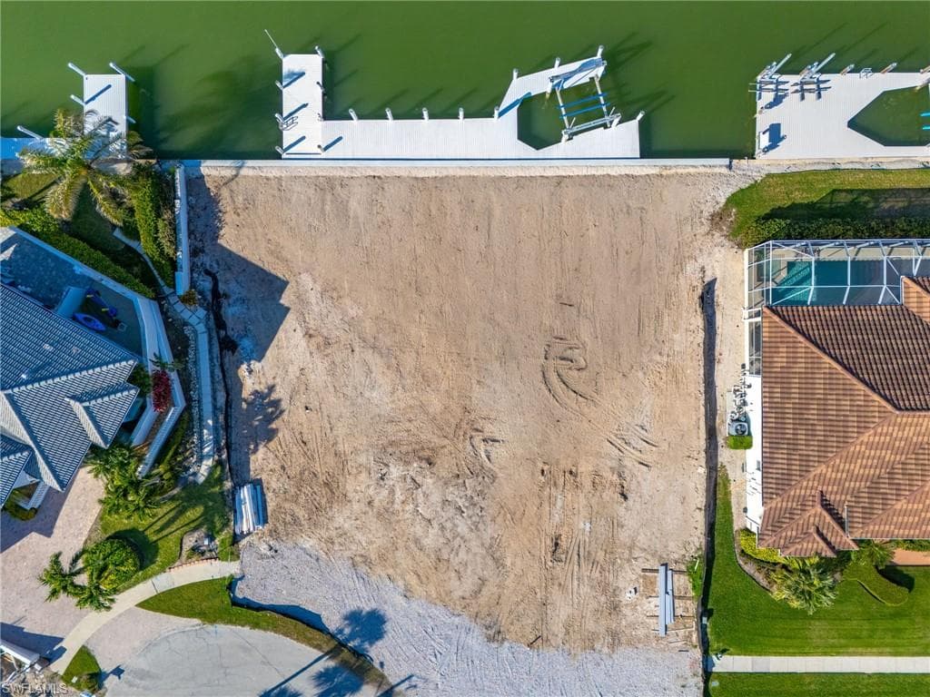 818 Elm Ct, Marco Island, FL 34145-7