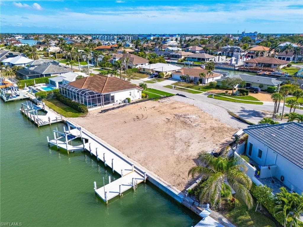 818 Elm Ct, Marco Island, FL 34145-8