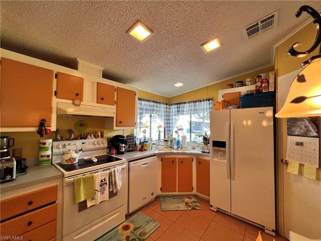 251 Loon Ln 251, Naples, FL 34114-15