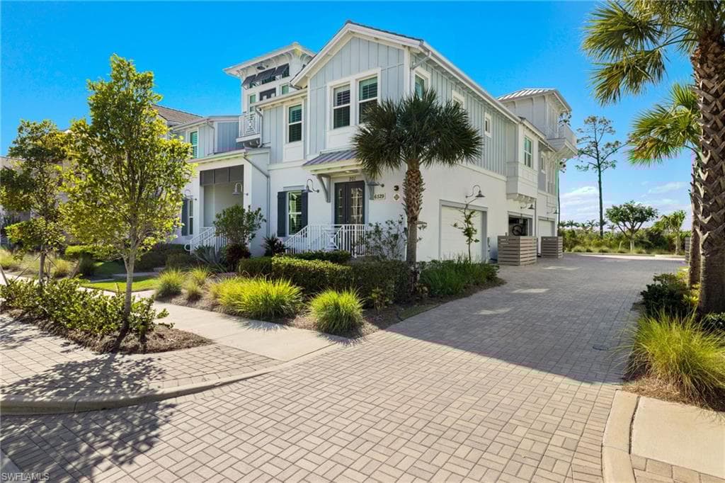 6529 Dominica Dr 201, Naples, FL 34113-29