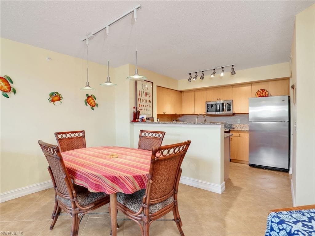 8659 River Homes Ln 1301, Bonita Springs, FL 34135-10