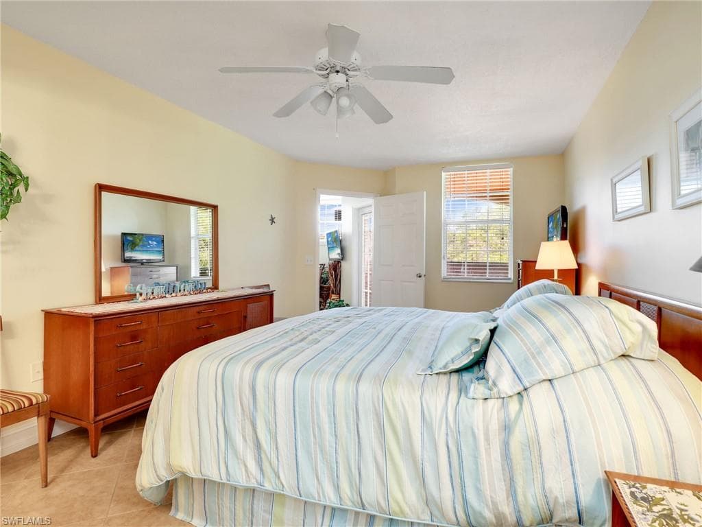 8659 River Homes Ln 1301, Bonita Springs, FL 34135-19
