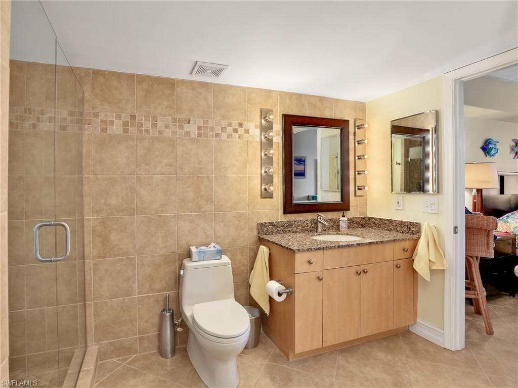 8659 River Homes Ln 1301, Bonita Springs, FL 34135-25