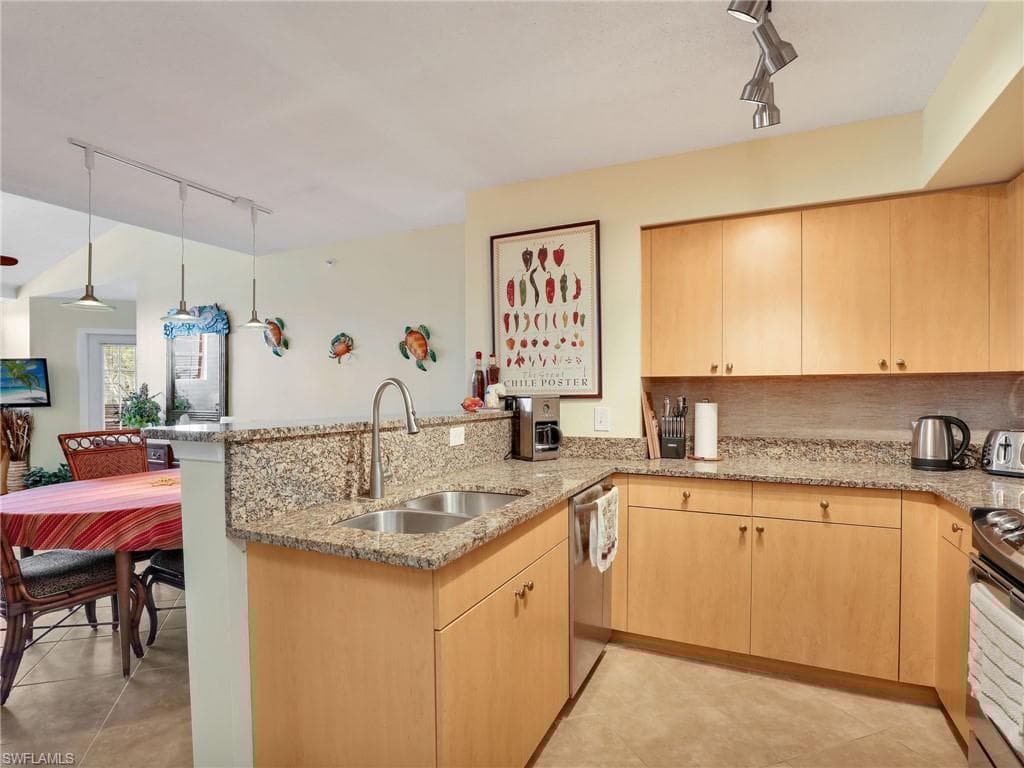 8659 River Homes Ln 1301, Bonita Springs, FL 34135-8