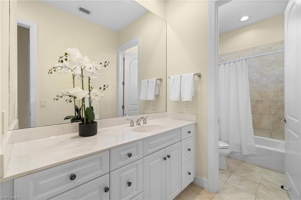 4840 Boulevard Ct, Naples, FL 34103-26
