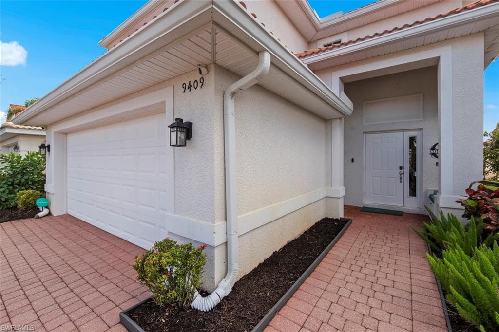 9409 La Bianco St, Estero, FL 33967-4