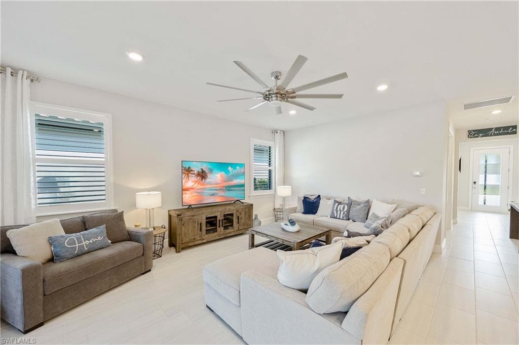 6699 Pennyroyal Dr, Naples, FL 34114-12