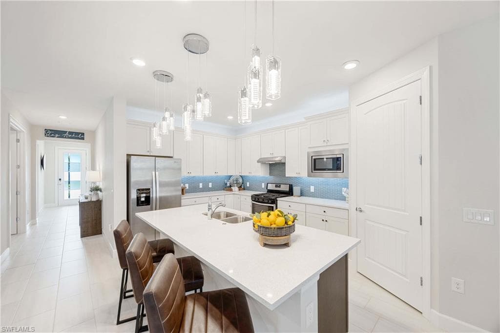 6699 Pennyroyal Dr, Naples, FL 34114-6