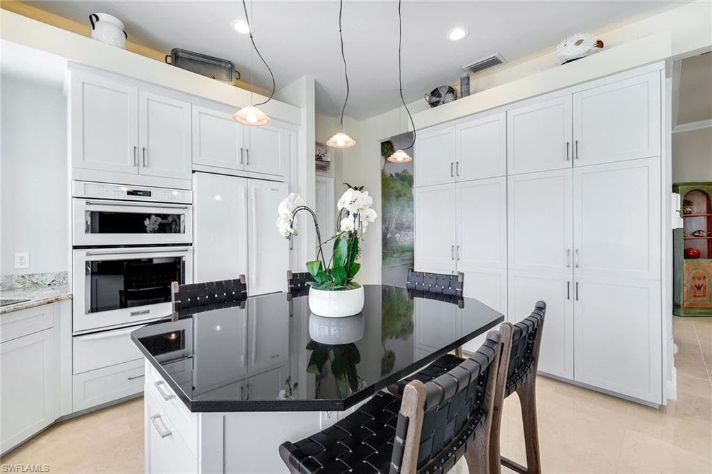 821 Partridge Ct, Marco Island, FL 34145-17