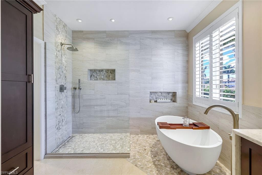 821 Partridge Ct, Marco Island, FL 34145-30