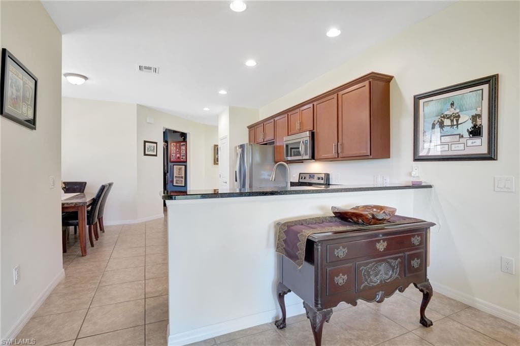 1570 Oceania Dr S, Naples, FL 34113-11