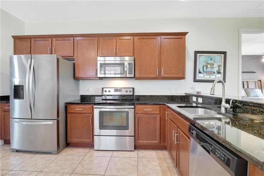 1570 Oceania Dr S, Naples, FL 34113-13