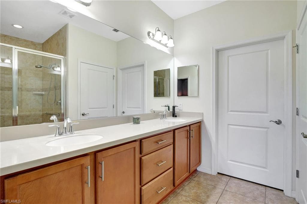 1570 Oceania Dr S, Naples, FL 34113-22